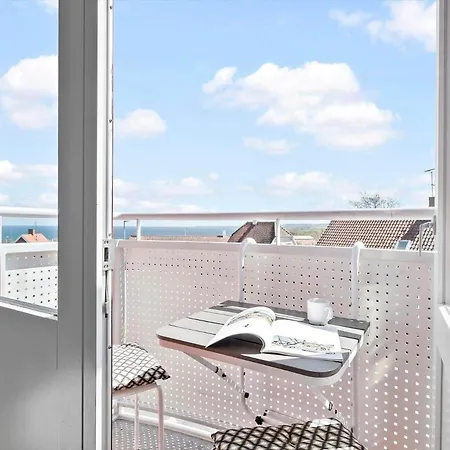 5572-gudhjem-gudhjemvej-111-d-1-lejl-7a * Gudhjem