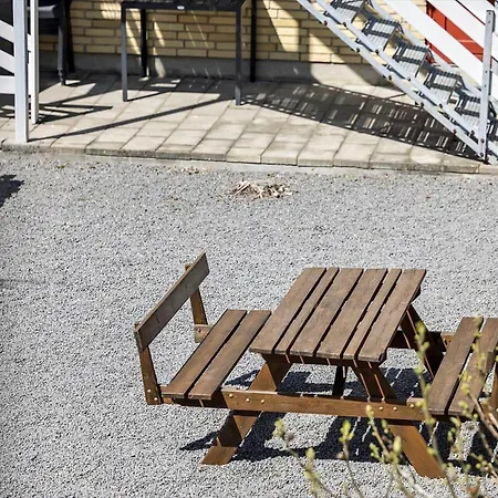 5572-gudhjem-gudhjemvej-111-d-1-lejl-7a * Gudhjem